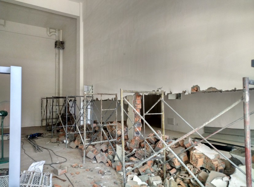 太仓店铺墙体拆除